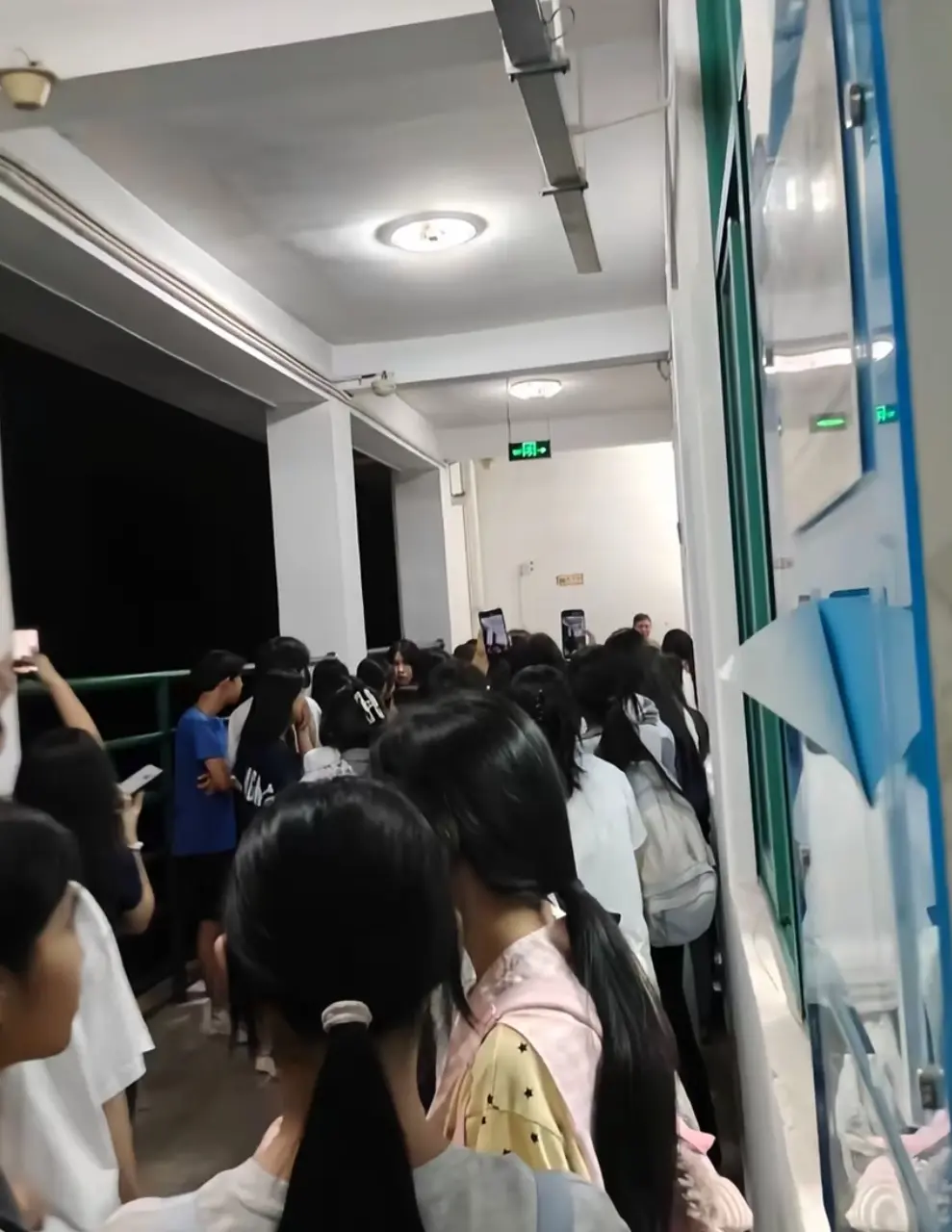 《梅州市职业技术学院女厕双胞胎成长记》HD1080P完整版-全网同步更新免费观看-《梅州市职业技术学院女厕双胞胎成长记》无删减资源-多平台在线播放