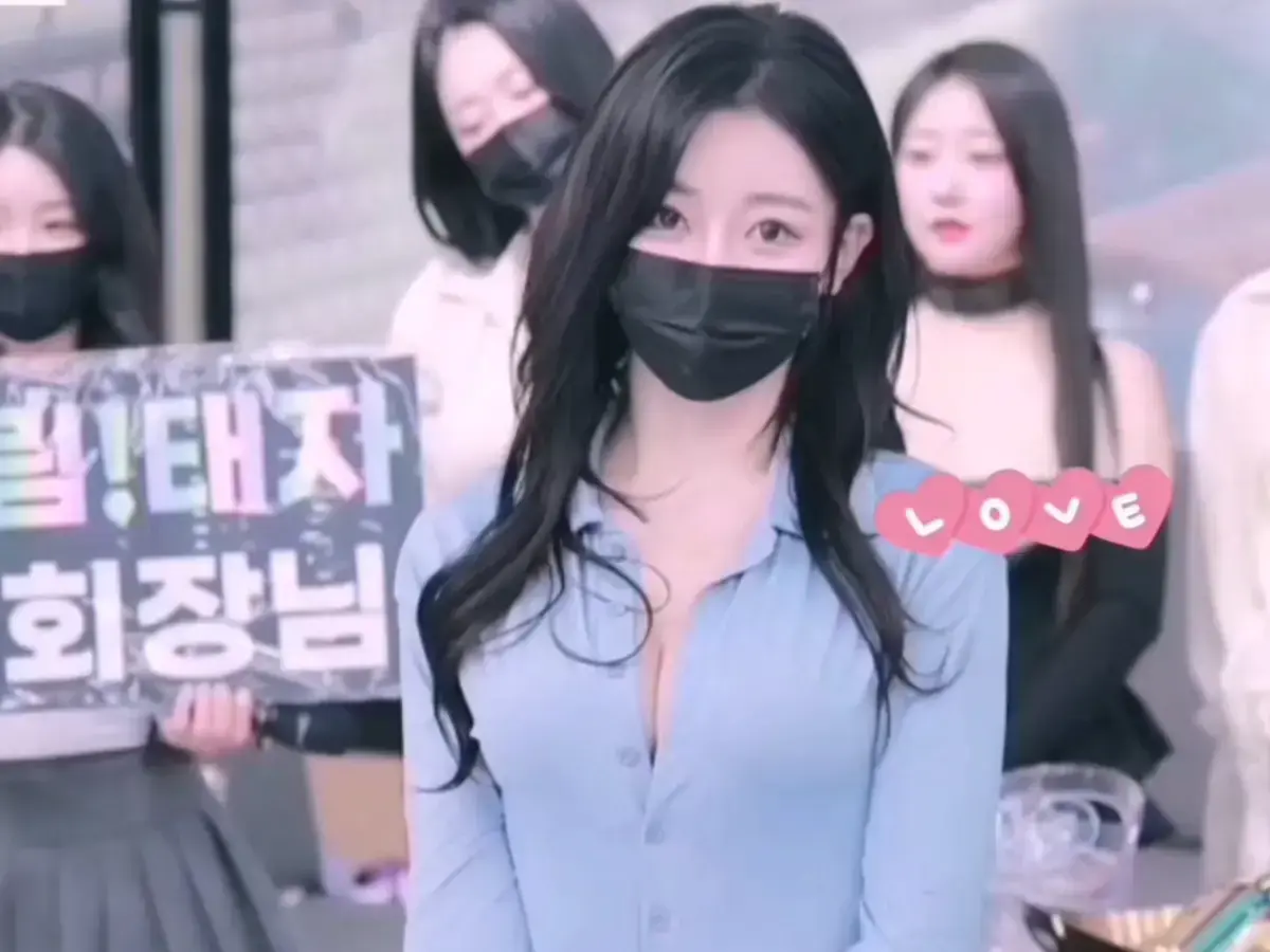 《BJ女团全员卸甲小黑屋》第五季无删减版免费在线观看-熊猫班全员卸甲BJ女团全员卸甲小黑屋未删减版无广告-韩国女团热舞jinricp高清无删减
