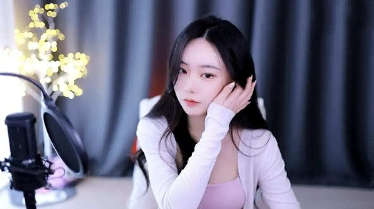 【珍藏资源】《糖心少女vlog唐伯虎系列大赏》-全网同步高清无删减 免费观看