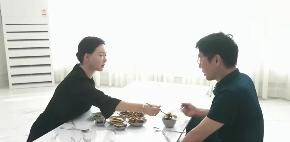 独家首播！韩国电影《50岁继母的诱惑》金敏喜倾情演绎，高清完整版免费在线观看-同步更新《50岁继母的诱惑》电影中文字幕版独家资源免费在线播放-丫丫影院-揭秘！50岁继母如何成为家庭情感的“调味剂”？