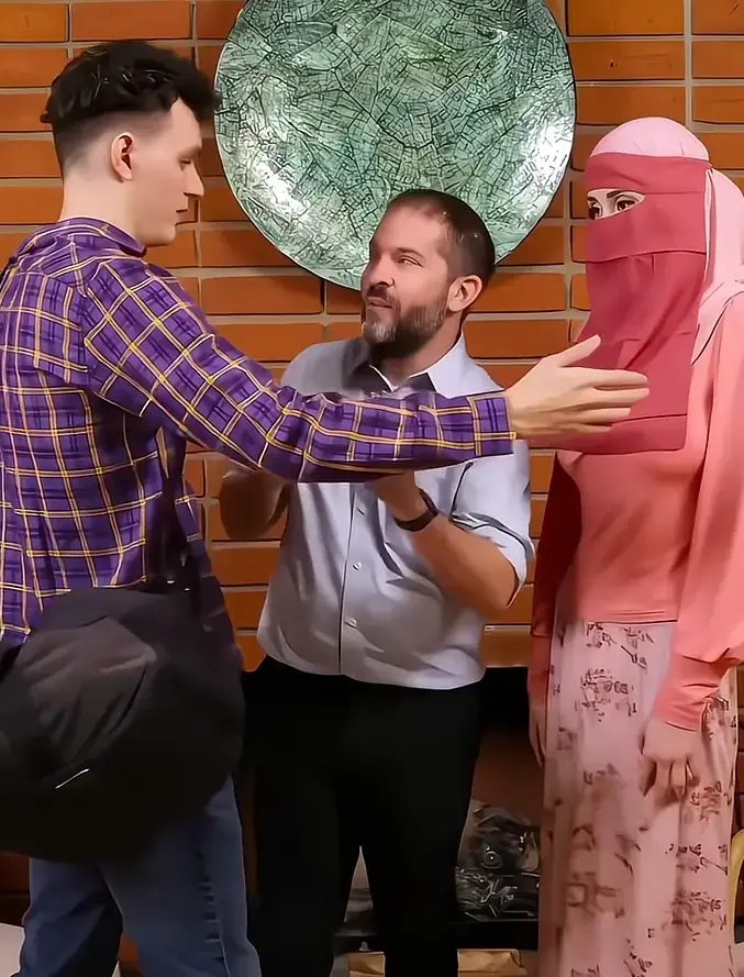 Violet Voss主演欧美电影《Hijab mylfs》未删减HD中字高清免费在线播放-HD高清完整版《Hijab mylfs》在线观看-VS影院夸克迅雷百度网盘