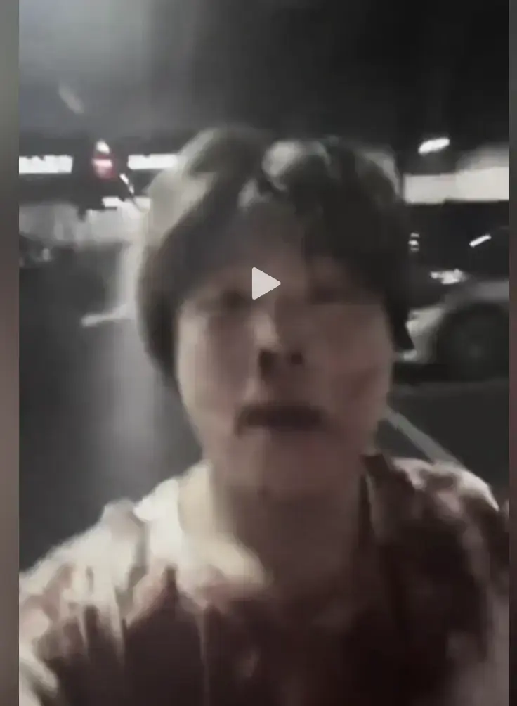 《深圳网红赵俊逸被打视频》1080P超高清免费无广告观看-深圳网红赵俊逸被打事件全视频还原-在线HD流畅播放附网盘链接