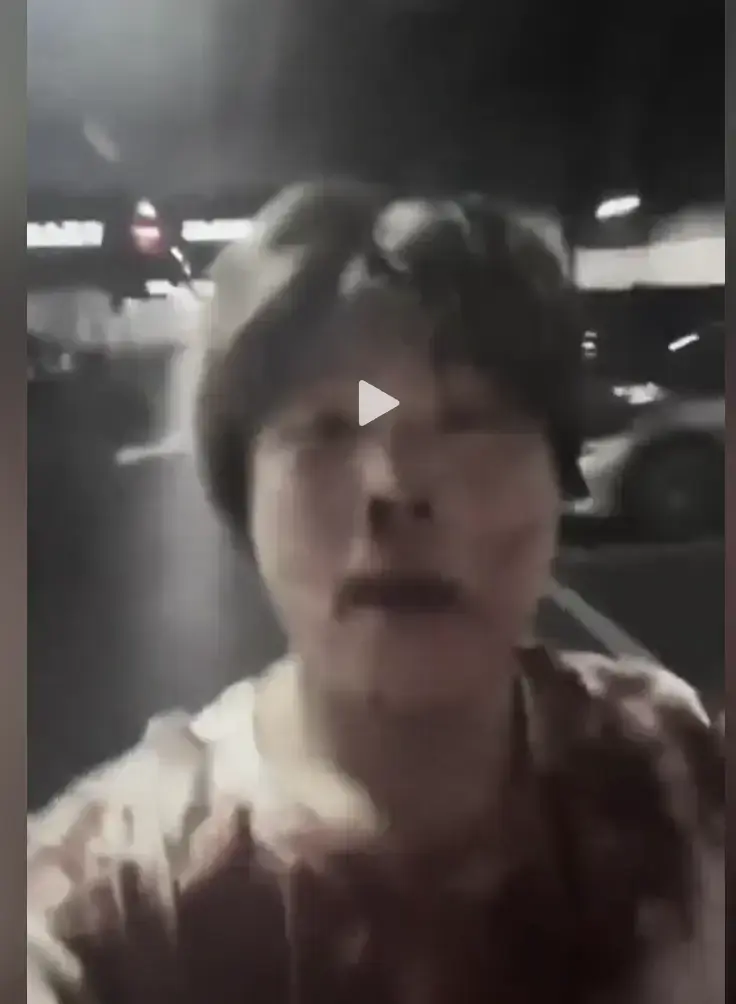 《深圳网红赵俊逸被打视频》蓝光HD画质免费看，深圳网红赵俊逸被打视频事件完整还原，夸克网盘迅雷下载资源