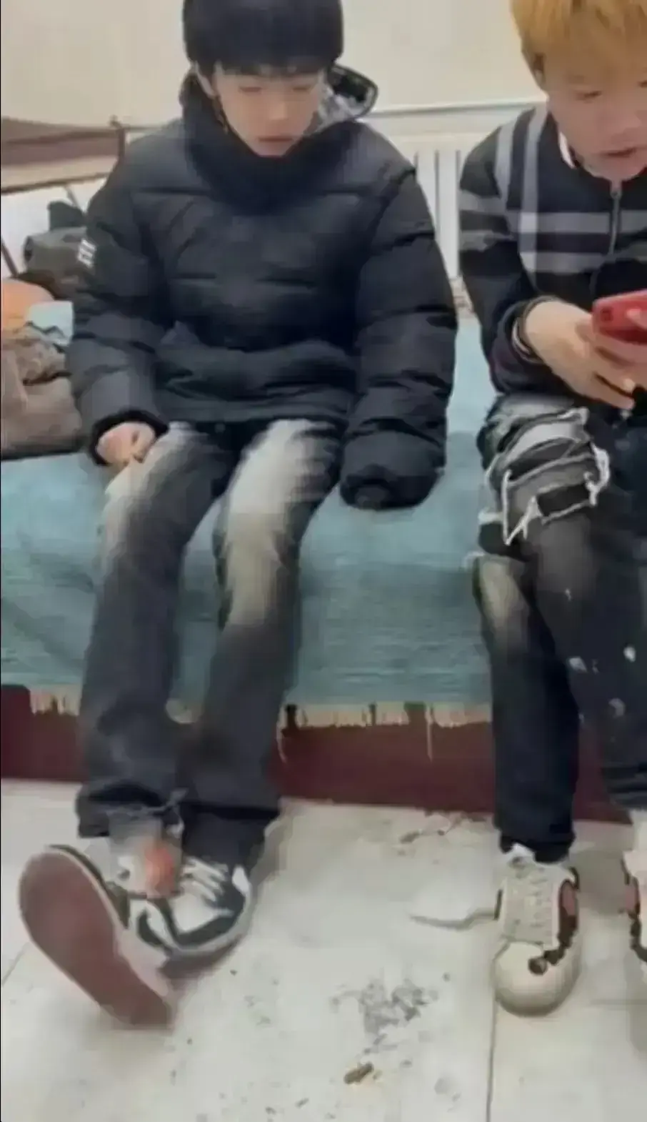 《轻奢二人组事件完整过程视频》